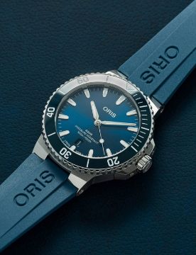 Oris Aquis Date 01 733 7787 4135-07 4 22 35FC