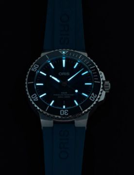 Oris Aquis Date 01 733 7787 4135-07 4 22 35FC