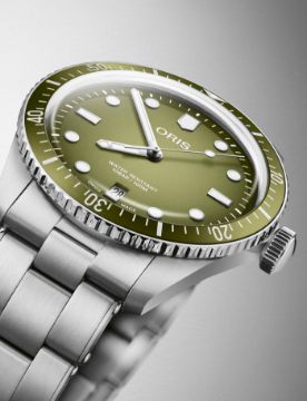 Oris Divers Sixty-Five Date 01 733 7707 4057-07 8 20 18
