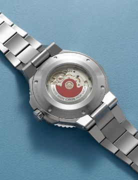 Oris Aquis Date Upcycle 01 733 7789 4150-07 8 23 04PEB
