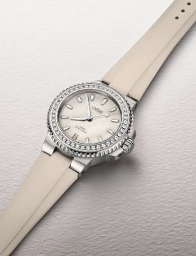 Oris Aquis Diamonds 01 733 7792 4956-07 4 19 61FC
