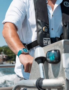 Oris Aquis New York Harbor Limitli Üretim II 43,5 mm Otomatik Saat 01 733 7789 4187-Set