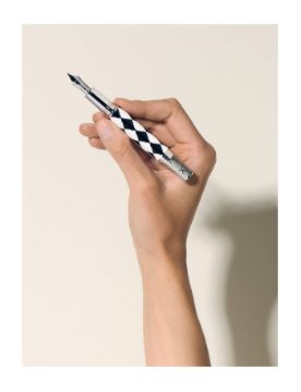 Montblanc Great Characters Homage to Queen Limitli Üretim 1975 Dolma Kalem - M Uç 131968